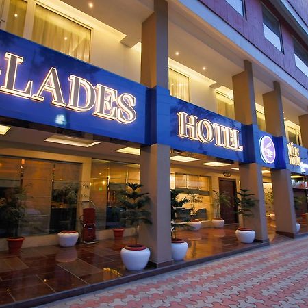 Glades Hotel Mohali Exterior photo