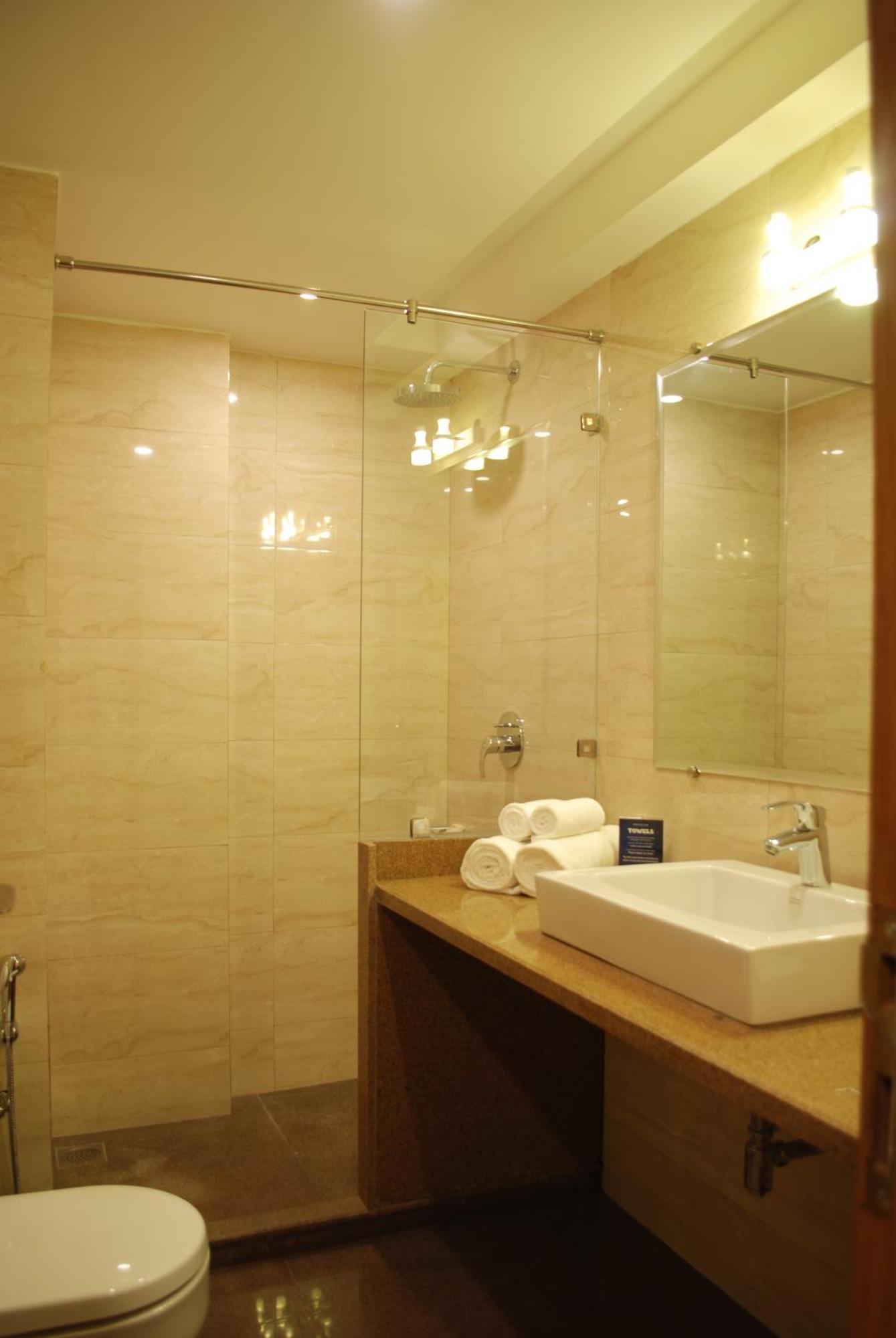 Glades Hotel Mohali Room photo