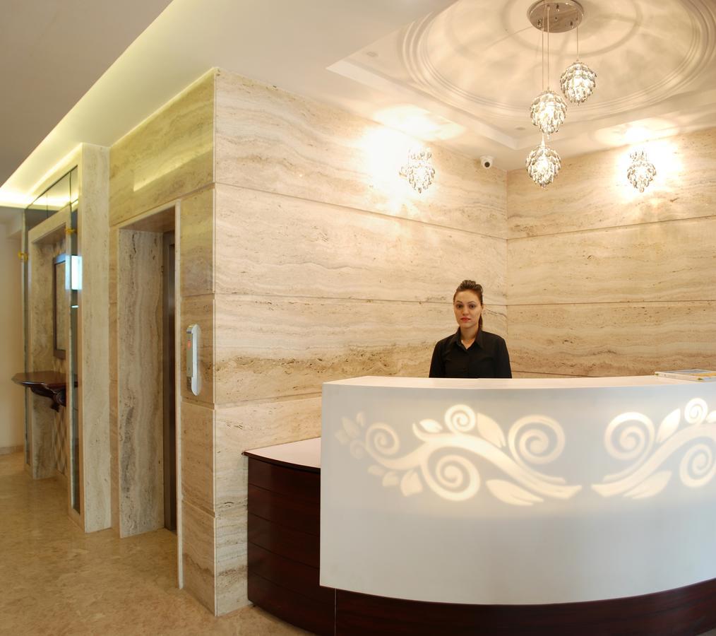 Glades Hotel Mohali Exterior photo